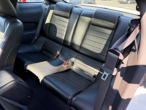 Used 2010 Ford Mustang GT RWD image 14