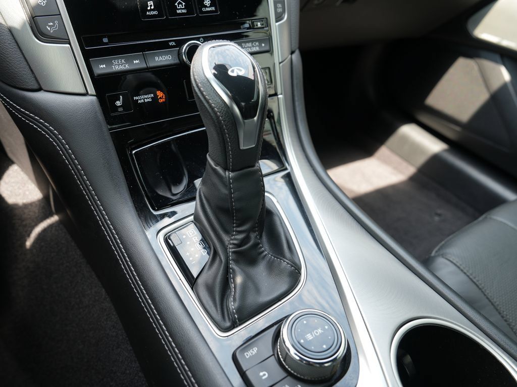 Used 2021 INFINITI Q60 3.0t Luxe w/ Cargo Package AWD/4WD image 30