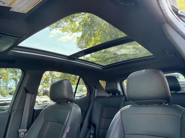 Used 2023 Chevrolet Equinox RS FWD image 33