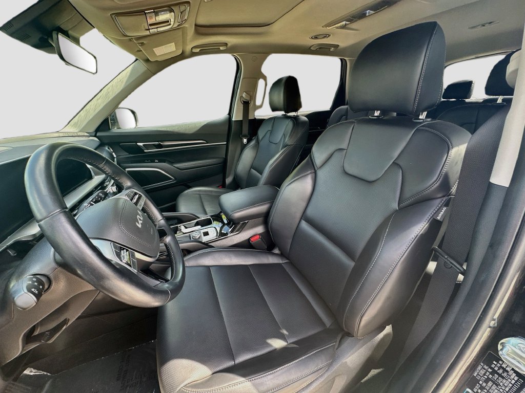 Used 2025 Kia Telluride S FWD image 21