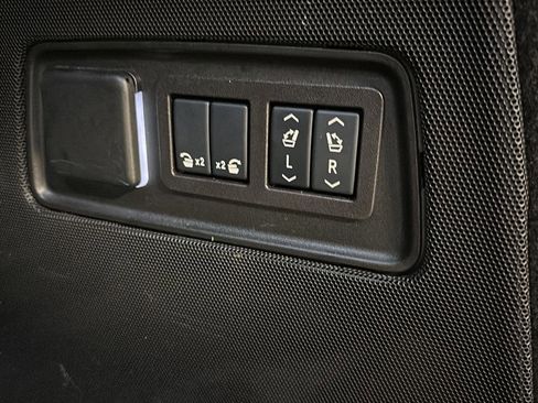 Used 2024 Cadillac Escalade Sport AWD/4WD image 27