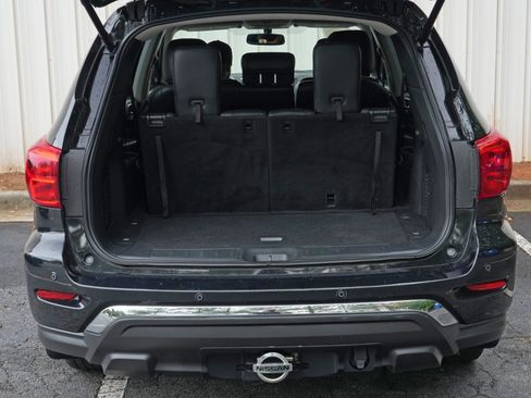 Used 2017 Nissan Pathfinder Platinum AWD/4WD image 9