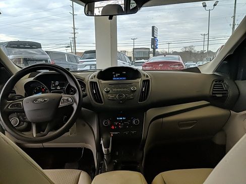 Used 2018 Ford Escape SE image 14