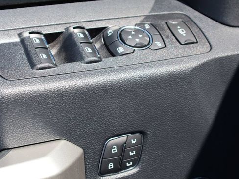 Used 2022 Ford F350 Lariat w/ Lariat Ultimate Package AWD/4WD image 18