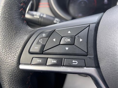 Used 2024 Nissan Kicks SR image 15