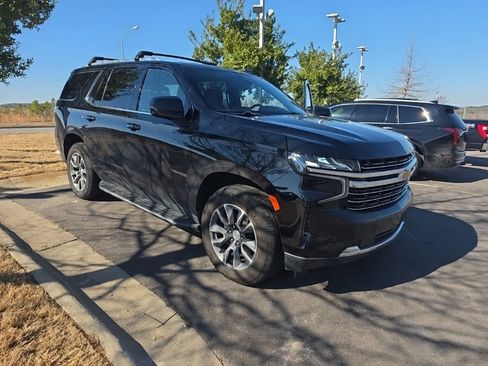 Used 2021 Chevrolet Tahoe LT w/ LT Signature Package image 7