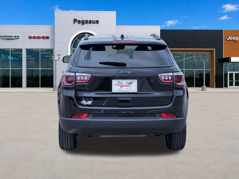 New 2026 Jeep Compass Latitude AWD/4WD image 8