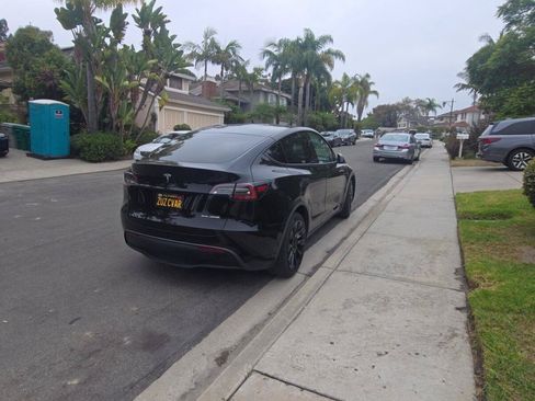 Used 2020 Tesla Model Y Long Range AWD/4WD image 4