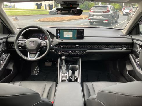 Used 2025 Honda Accord Touring image 32