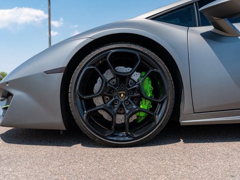 Used 2017 Lamborghini Huracan LP 580-2 RWD image 23