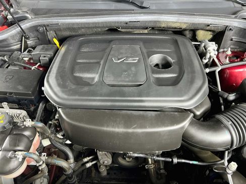 Used 2021 Jeep Grand Cherokee Laredo AWD/4WD image 29