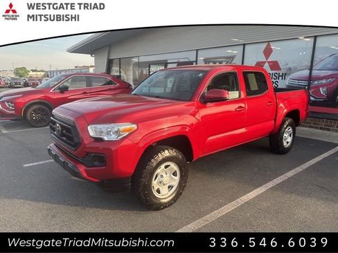 Used 2020 Toyota Tacoma SR AWD/4WD image 3