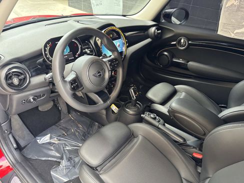 Used 2024 MINI Cooper S FWD image 8
