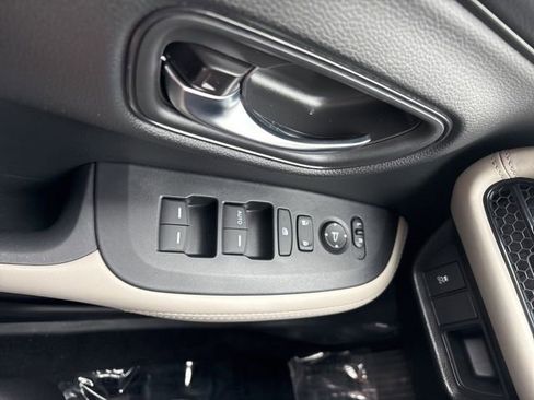 Used 2026 Honda HR-V LX image 13