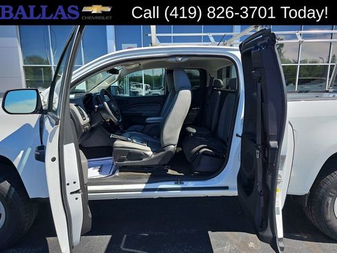 Used 2017 Chevrolet Colorado W/T RWD image 25