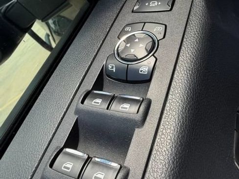 Used 2019 Ford F250 Lariat w/ Lariat Ultimate Package AWD/4WD image 14
