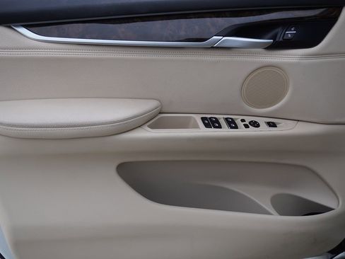 Used 2015 BMW X5 xDrive50i image 27