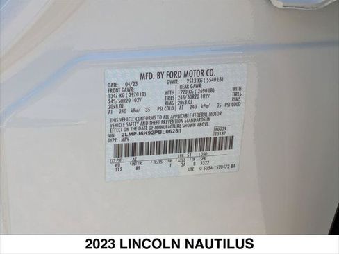 Certified 2023 Lincoln Nautilus Reserve FWD image 30
