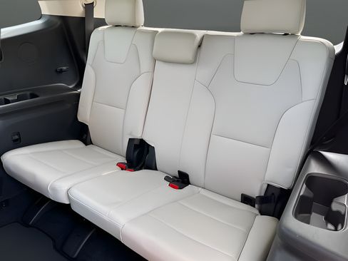 Used 2022 Kia Telluride EX w/ EX Premium Package FWD image 14