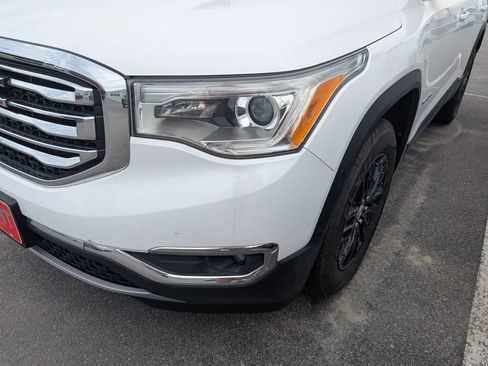 Used 2018 GMC Acadia SLT FWD image 1
