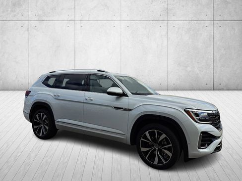 New 2026 Volkswagen Atlas SEL Premium R-Line image 3