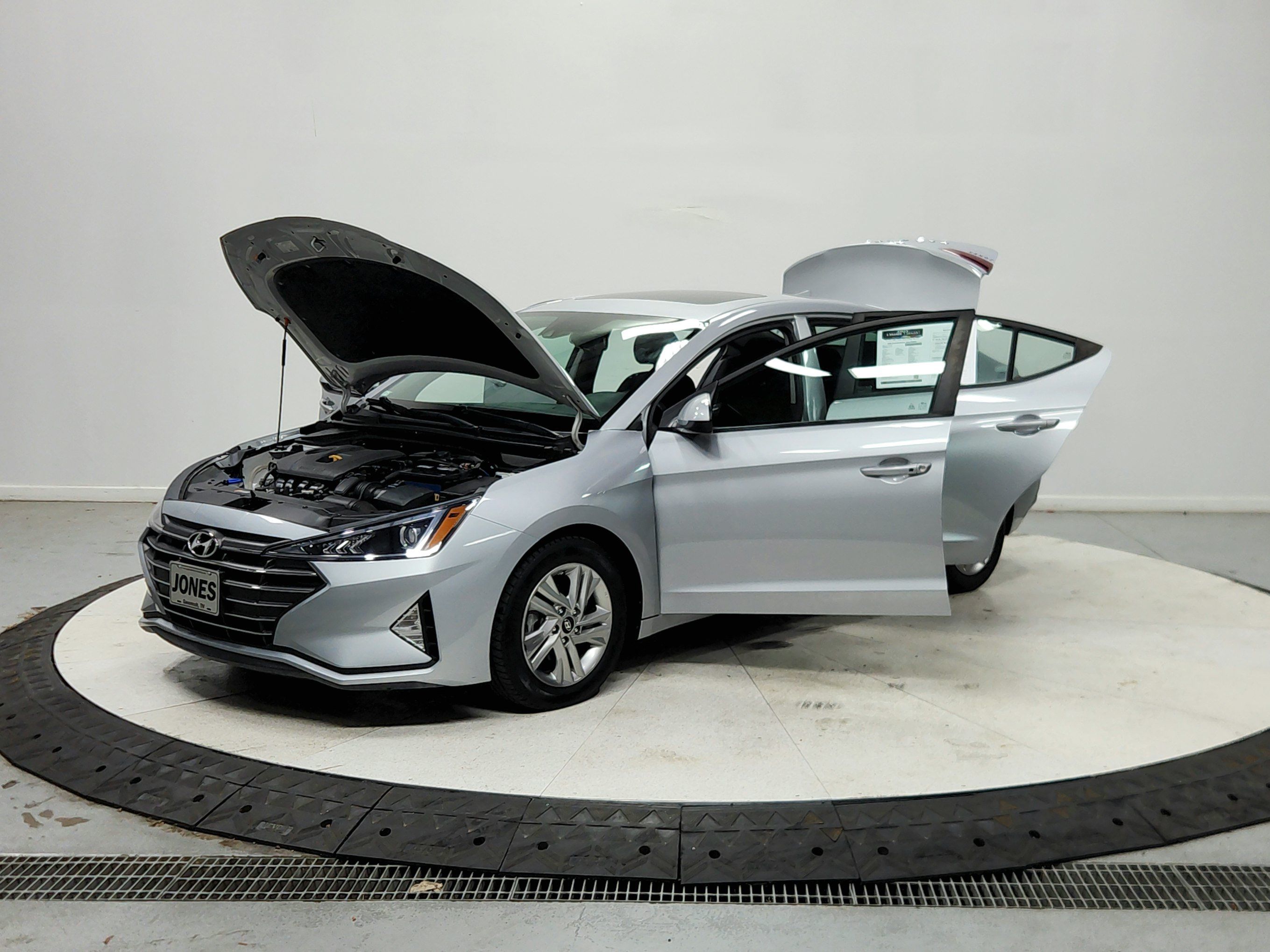 Used 2020 Hyundai Elantra Value Edition w/ Cargo Package (C1) FWD image 12