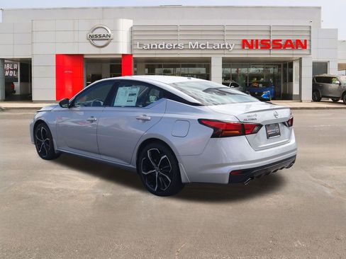 New 2025 Nissan Altima 2.5 SR w/ SR Premium Package image 5