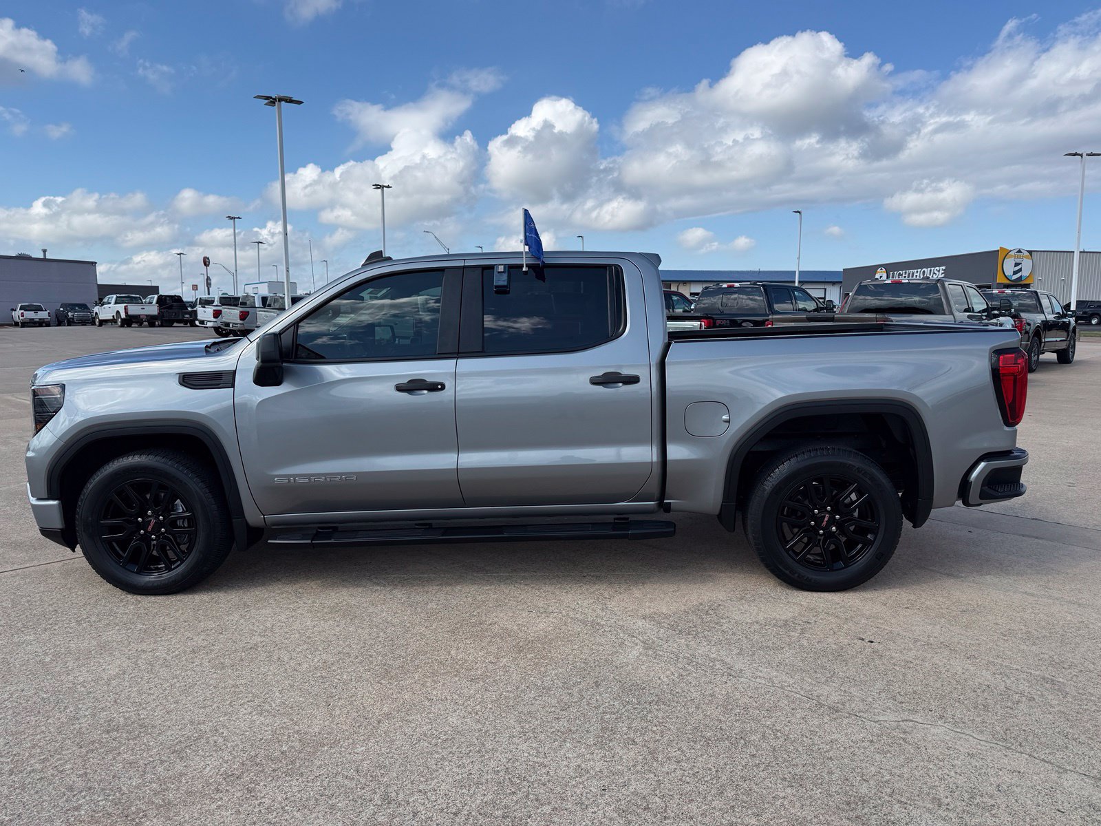 Used 2023 GMC Sierra 1500 Pro w/ Graphite Edition RWD image 9