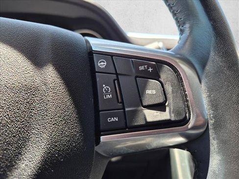 Used 2018 Land Rover Discovery Sport SE AWD/4WD image 14