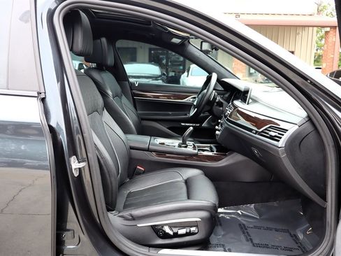 Used 2016 BMW 750i xDrive AWD/4WD image 16
