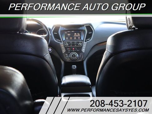Used 2017 Hyundai Santa Fe Limited image 8