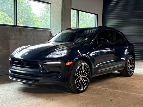 Used 2023 Porsche Macan Turbo AWD/4WD image 1