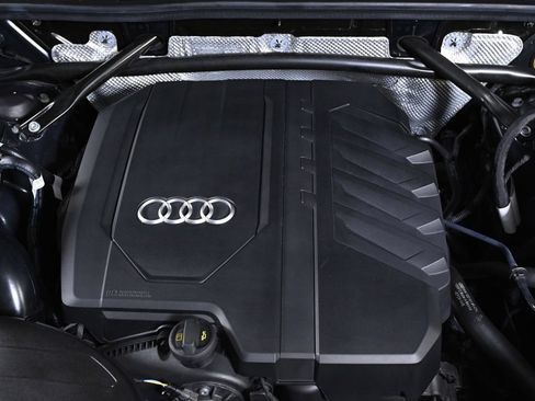 Used 2025 Audi Q5 2.0T Premium AWD/4WD image 22