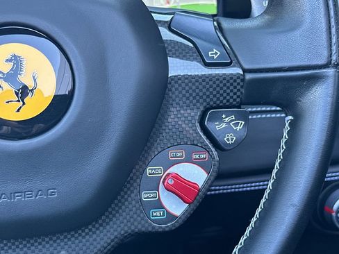 Used 2019 Ferrari 488 Spider image 31