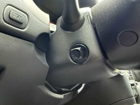 Used 2015 INFINITI QX70 AWD w/ Premium Package image 23