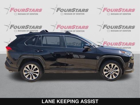 Used 2020 Toyota RAV4 XLE Premium FWD image 3
