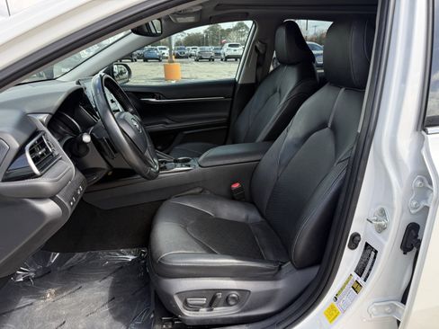 Used 2022 Toyota Camry XSE w/ Carpet Mat Package (TMS) image 27