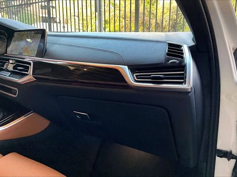 Used 2023 BMW X5 xDrive40i image 18