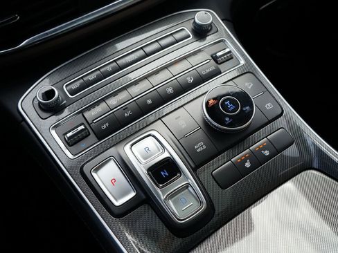 Certified 2023 Hyundai Santa Fe SEL w/ Premium Package image 24