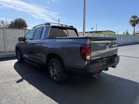 Used 2023 Honda Ridgeline RTL-E image 3