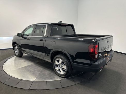 Certified 2024 Honda Ridgeline RTL image 5
