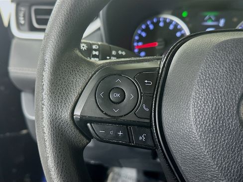 Used 2020 Toyota RAV4 XLE FWD image 16