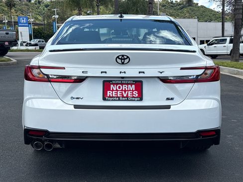 New 2026 Toyota Camry Hybrid FWD image 7