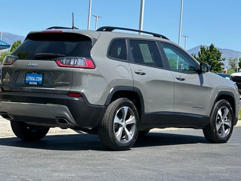 Used 2022 Jeep Cherokee Limited AWD/4WD image 2