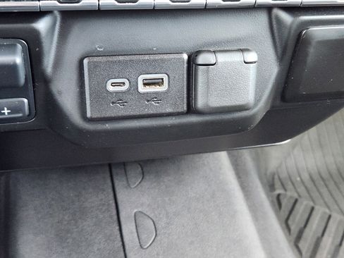 Used 2021 Chevrolet Silverado 1500 Custom Trail Boss w/ Midnight Edition image 19