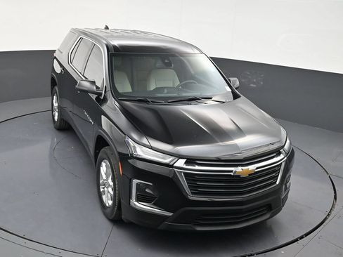 Used 2022 Chevrolet Traverse LS FWD image 17