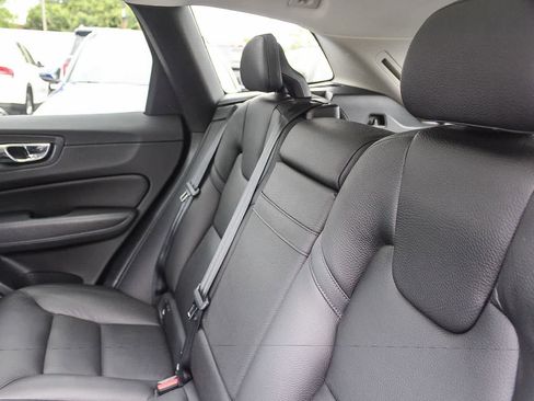 Used 2018 Volvo XC60 T8 Momentum AWD/4WD image 24