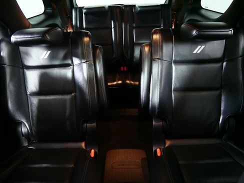 Used 2020 Dodge Durango R/T w/ Technology Group AWD/4WD image 13
