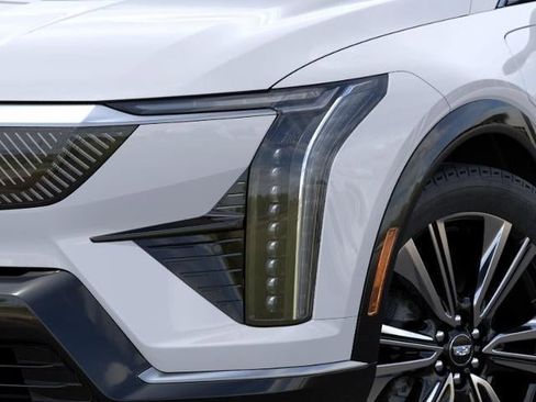 New 2026 Cadillac Optiq Luxury 2 AWD/4WD image 10