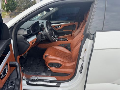 Used 2019 Lamborghini Urus image 7